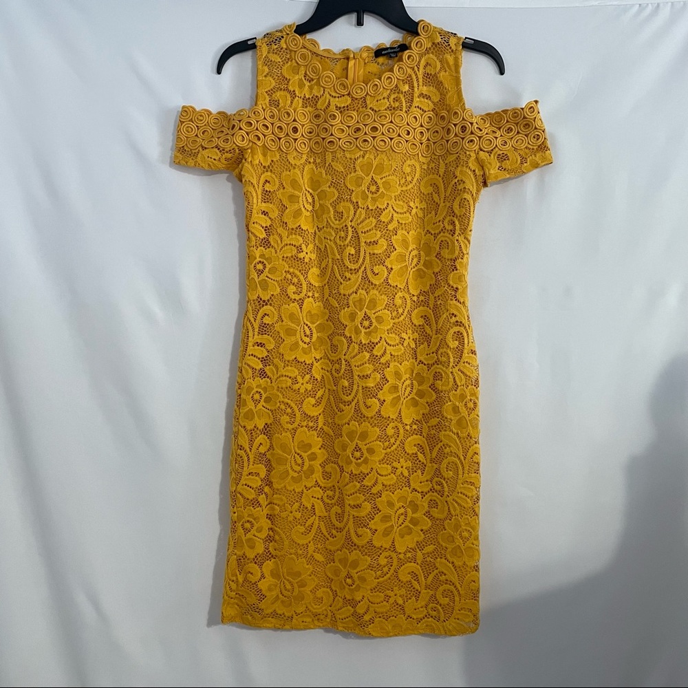 Ambiance yellow dress.  Size Large NWOT
